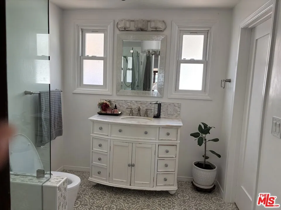 1 Skyline Drive, Burbank, California 91501 home-pic-7